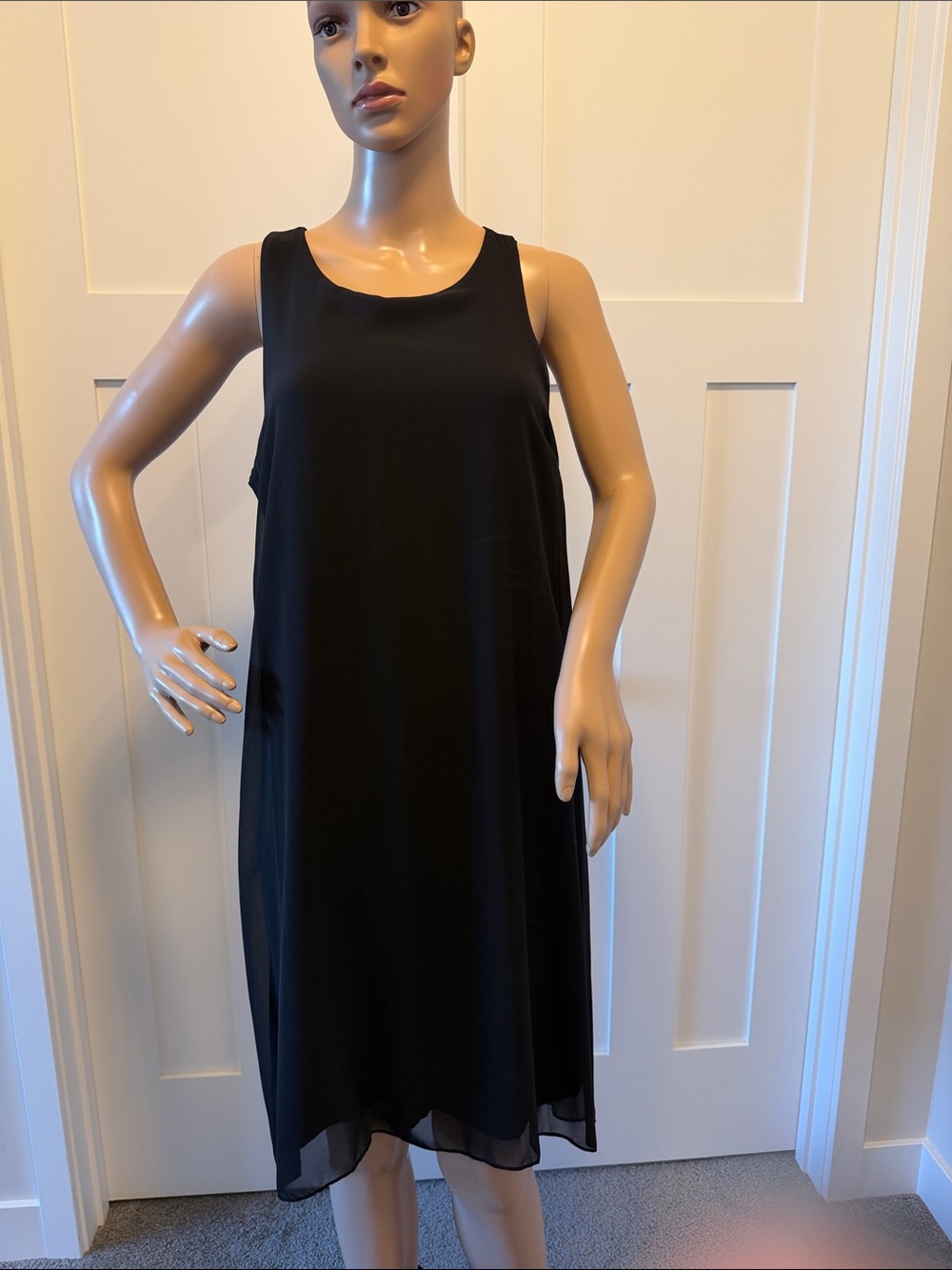 Vince Camuto Pink and Black Retail Hang Tag